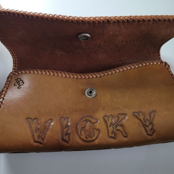 Leather Wallet Etched Vicky Brown Flowers Bird Snap Stitched Edge 9 Inches Wide - Picture 3 of 9